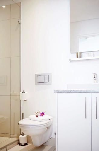 Antrim Luxury Apartment 404 Apartment
