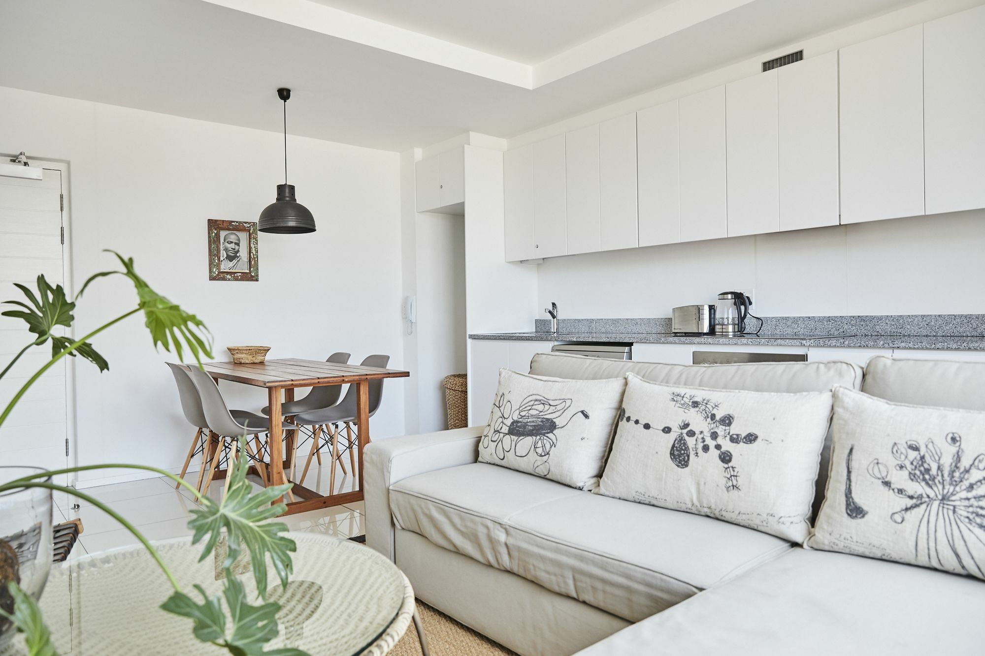 Antrim Luxury Apartment 404 *